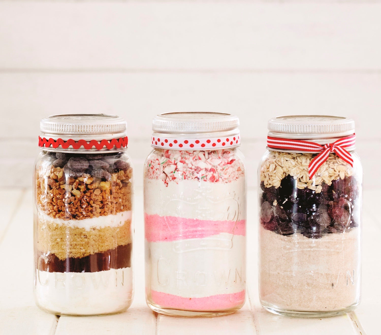 Candy Cane Sugar Cookies in a Jar Penguin Random House Canada